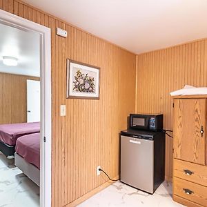 Private Bathroom Triple Room